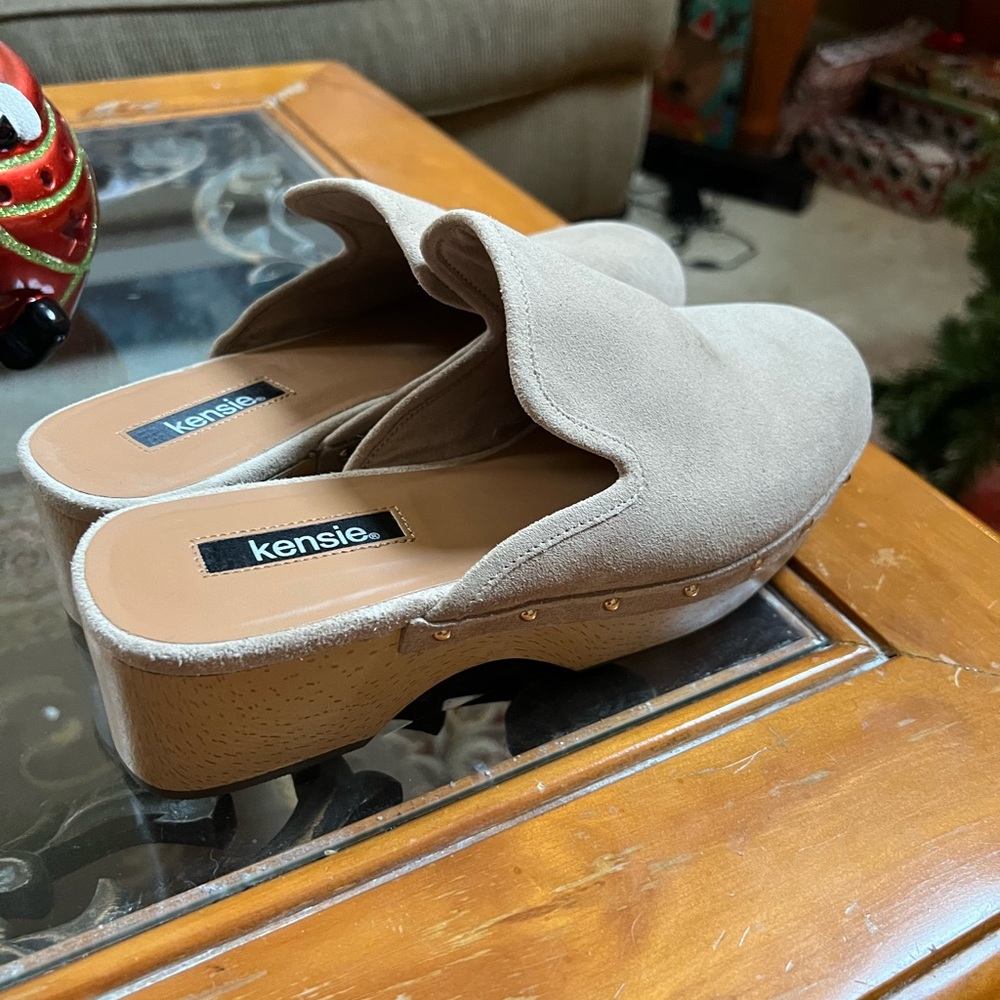 Kenzie platform clogs ๐ - Picture 3 of 4
